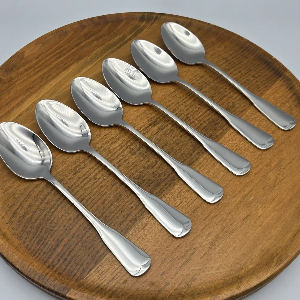 Clipper 18/8 Stainless Lot of 6 Teaspoons Similar to Oneida American Colonial 6